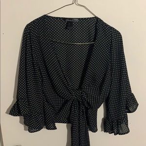 ✨2 for $30✨ Urban Planet Polka Dot Tie Top